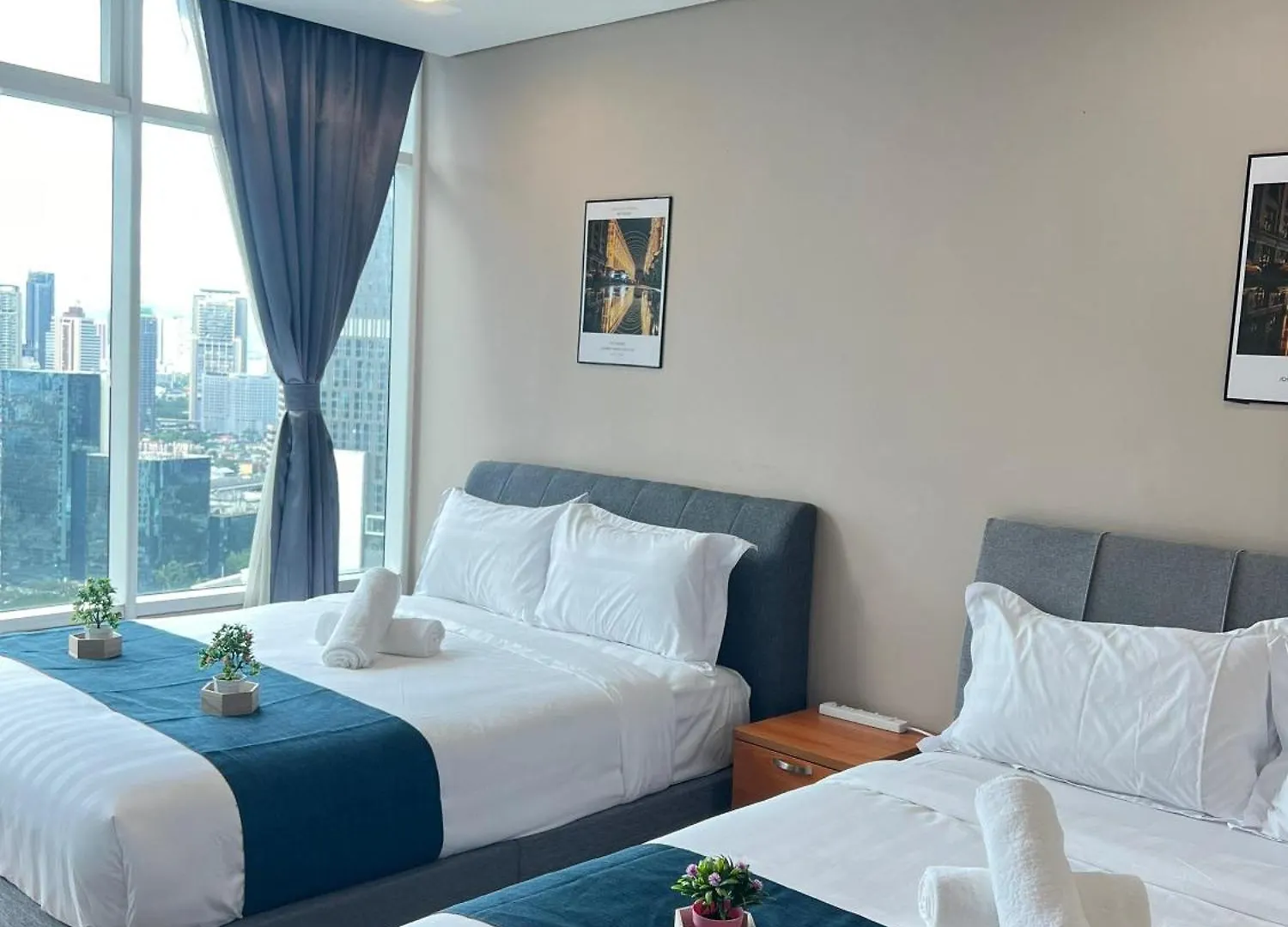 Vortex Suites Klcc, 10 Pax - 3 Bedrooms Apartment Kuala Lumpur 4*,